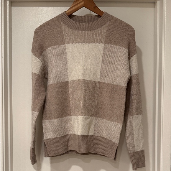 Christian Siriano Sweaters - Christian Siriano Beige and Cream Checkered Sweater Sz XS